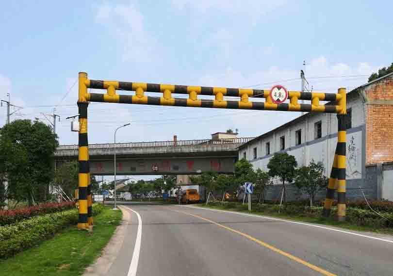 滨州铁路限高架
